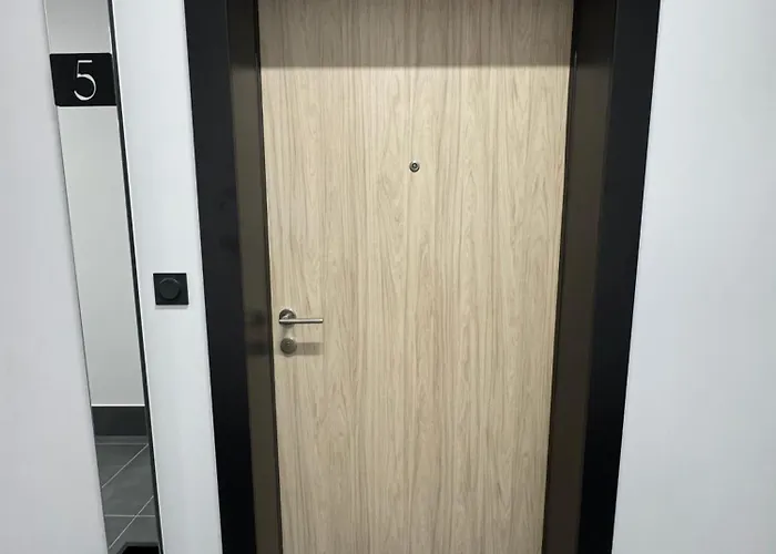 Apartament Premium No 5 - Faktura Vat - Targi Kielce - Parking - Blisko Terenow Zielonych - New